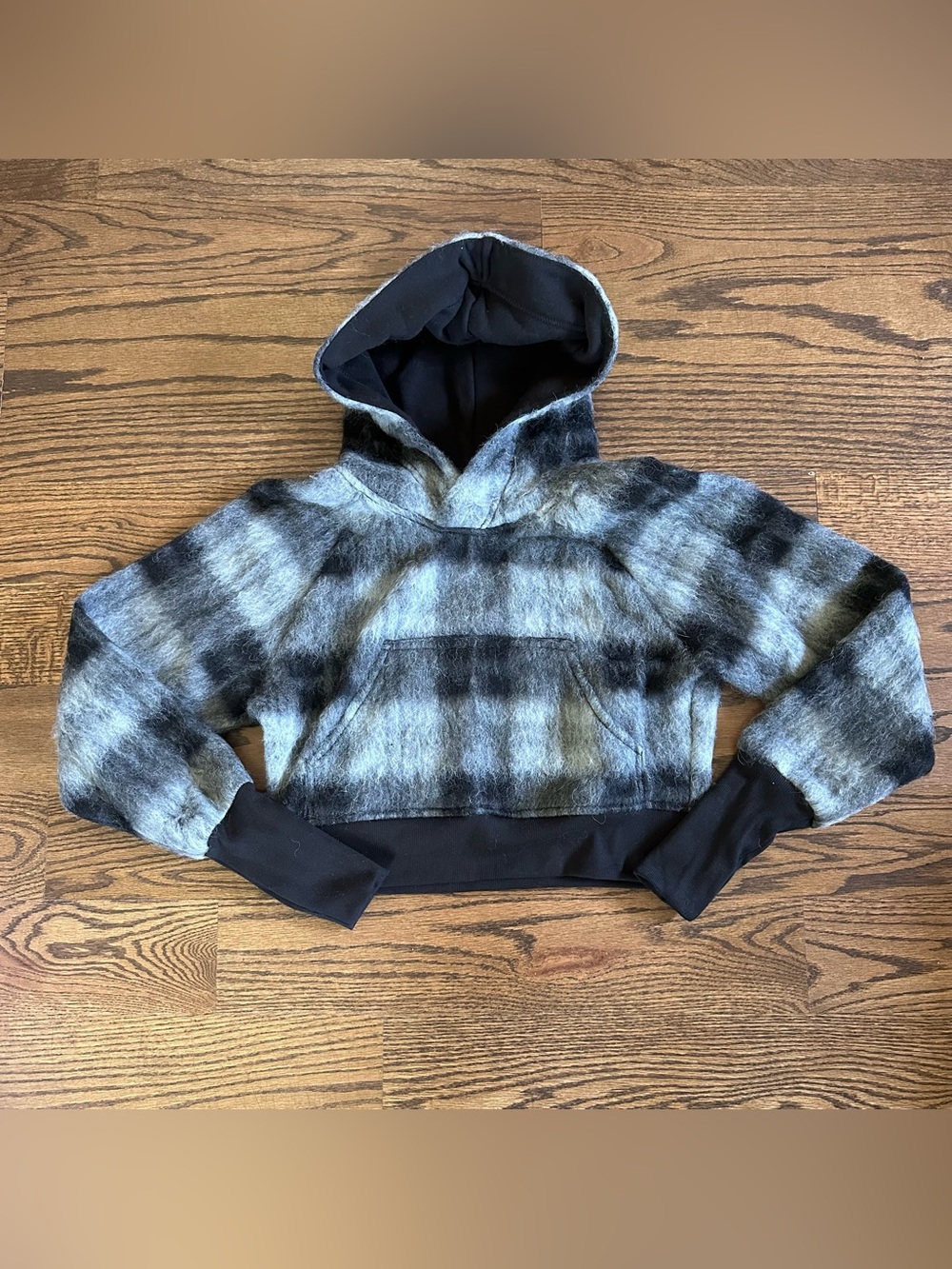 Twenty Montreal Walker Grey Plaid Hoodie, NWT
